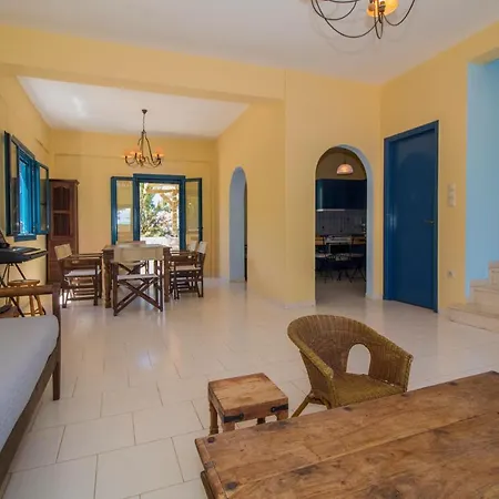 Laconian Collection Mavrovouni House On The Hill * Mavrovoúnion
